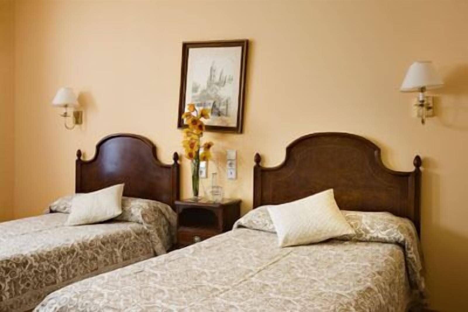 Hotel Roma Valladolid Room photo